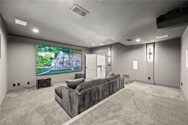 11201 W 169th Street, Overland Park, KS 66221