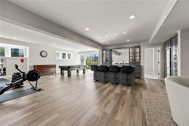 11201 W 169th Street, Overland Park, KS 66221