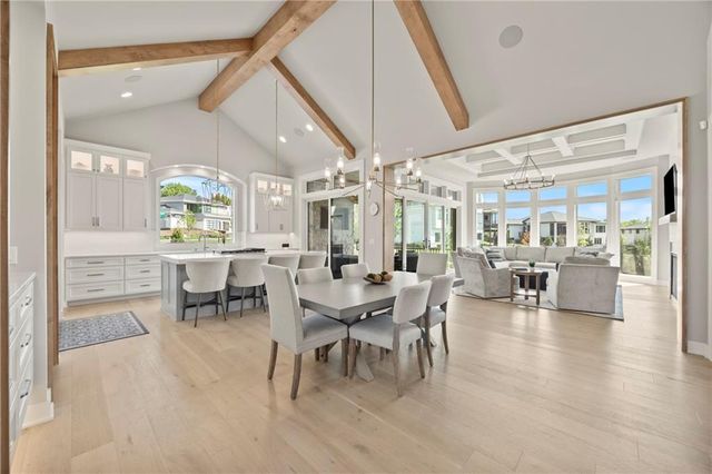 11201 W 169th Street, Overland Park, KS 66221