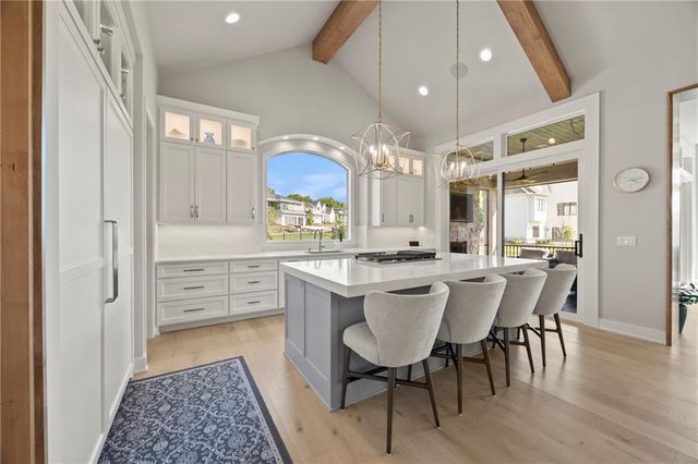 11201 W 169th Street, Overland Park, KS 66221