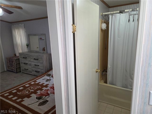 8 Maple Drive, Olmsted Twp, OH 44138