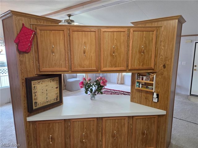8 Maple Drive, Olmsted Twp, OH 44138
