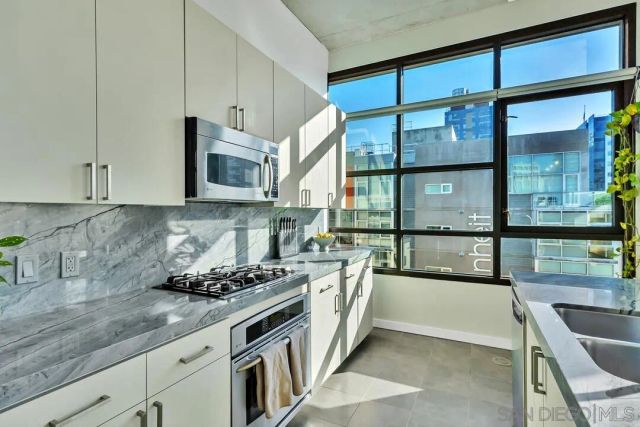 1050 Island 612, San Diego, CA 92101