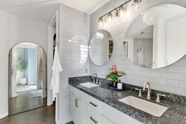 1050 Island 612, San Diego, CA 92101