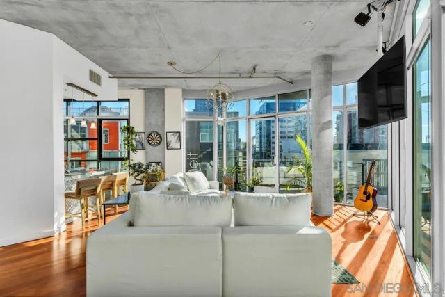 1050 Island 612, San Diego, CA 92101