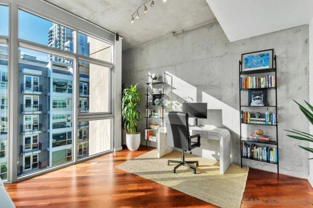 1050 Island 612, San Diego, CA 92101