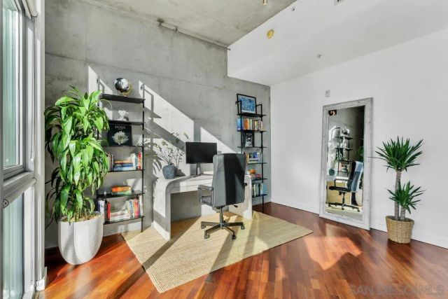 1050 Island 612, San Diego, CA 92101