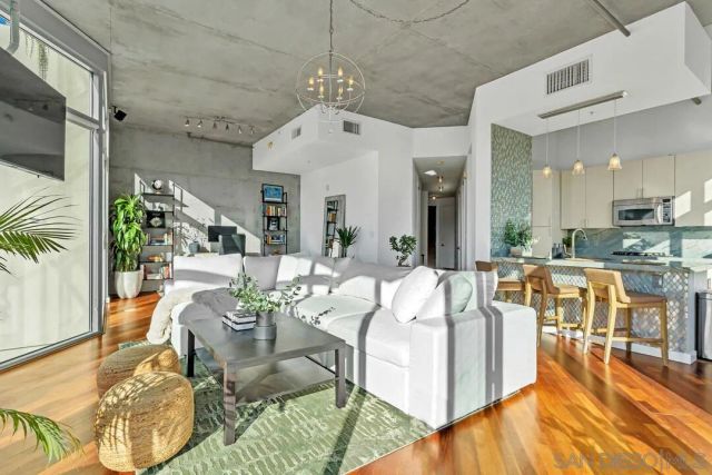 1050 Island 612, San Diego, CA 92101