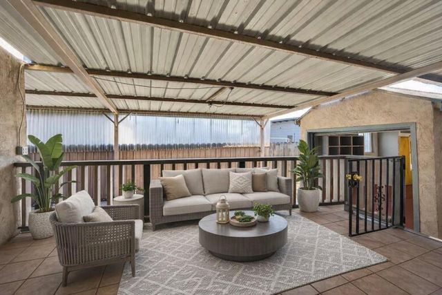 226 W Clay St, Stockton, CA 95206