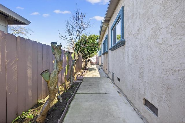 226 W Clay St, Stockton, CA 95206