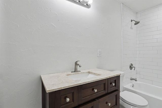 3805 SW 40th Place, Oklahoma City, OK 73119