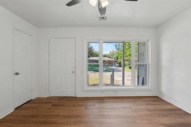 3805 SW 40th Place, Oklahoma City, OK 73119