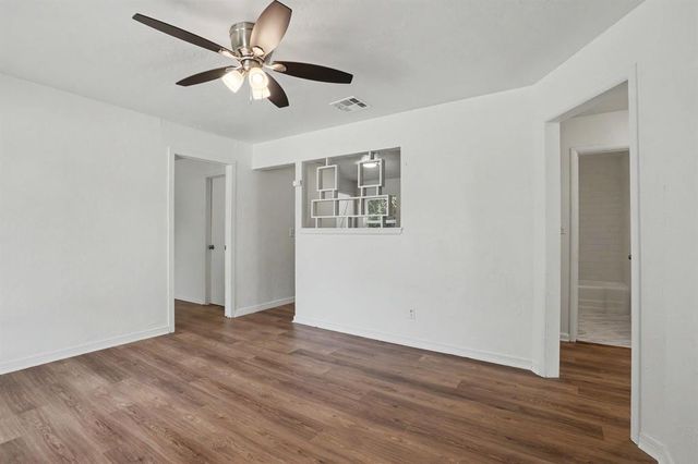 3805 SW 40th Place, Oklahoma City, OK 73119