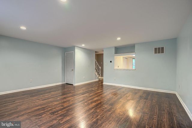 10 THE STRAND, Sparks, MD 21152
