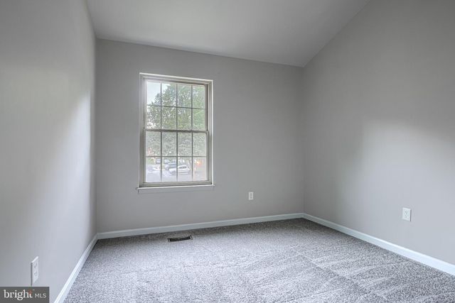 10 THE STRAND, Sparks, MD 21152