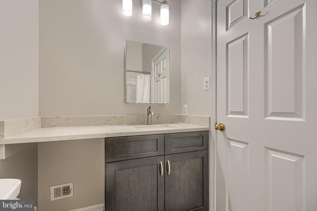 10 THE STRAND, Sparks, MD 21152
