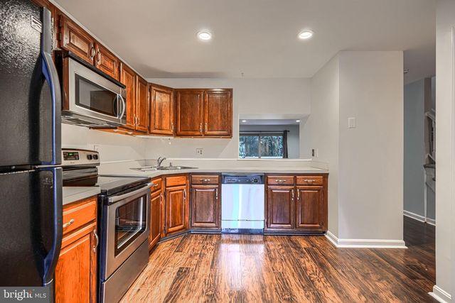 10 THE STRAND, Sparks, MD 21152