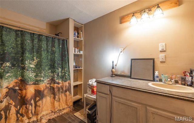 12855 Chicago Road, Dixon, MO 65459