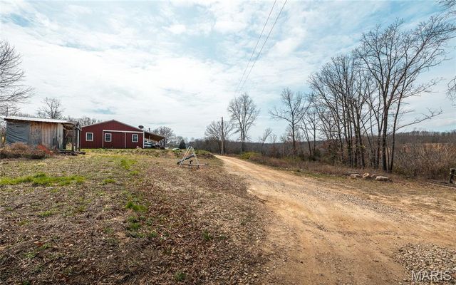 12855 Chicago Road, Dixon, MO 65459