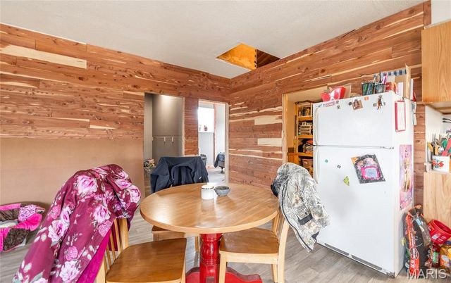 12855 Chicago Road, Dixon, MO 65459