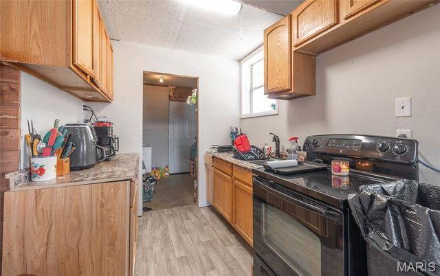 12855 Chicago Road, Dixon, MO 65459