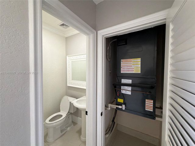 364 SW 188th Ave, Pembroke Pines, FL 33029