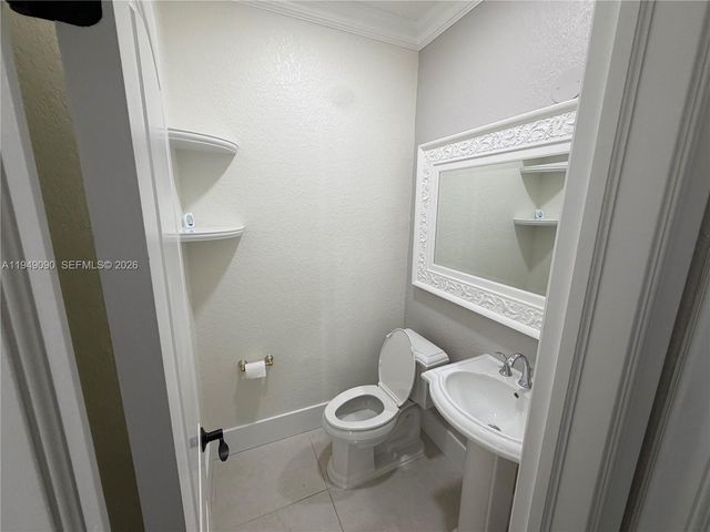 364 SW 188th Ave, Pembroke Pines, FL 33029