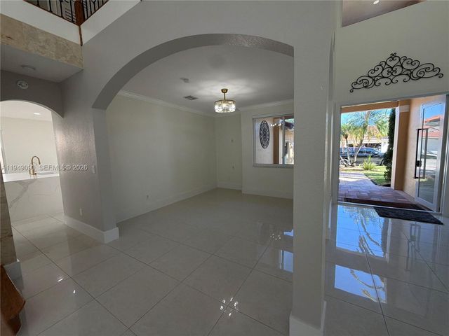 364 SW 188th Ave, Pembroke Pines, FL 33029