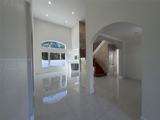 364 SW 188th Ave, Pembroke Pines, FL 33029