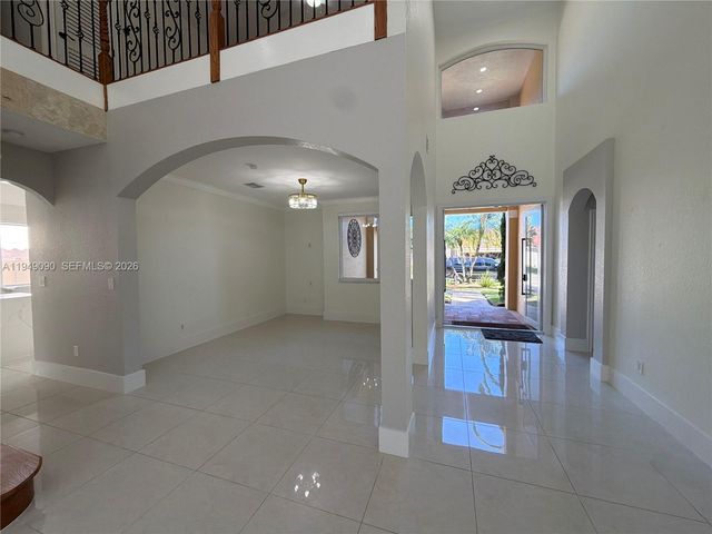 364 SW 188th Ave, Pembroke Pines, FL 33029