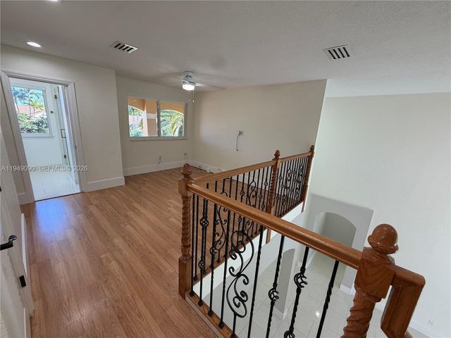 364 SW 188th Ave, Pembroke Pines, FL 33029