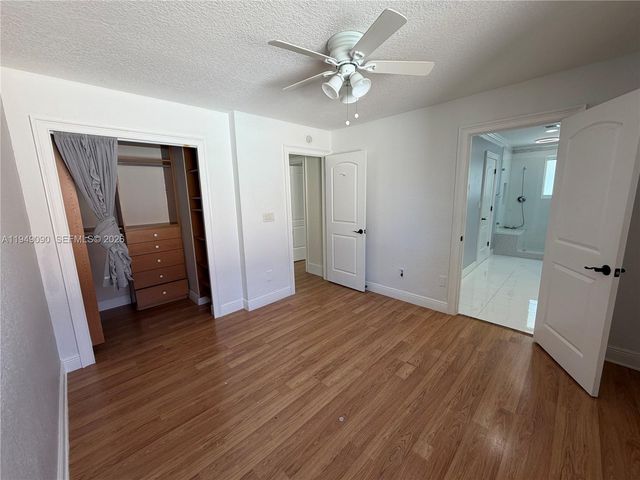 364 SW 188th Ave, Pembroke Pines, FL 33029