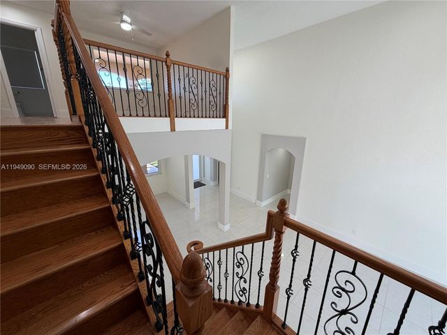 364 SW 188th Ave, Pembroke Pines, FL 33029