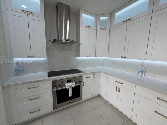 364 SW 188th Ave, Pembroke Pines, FL 33029