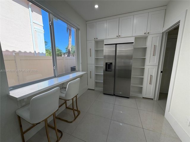 364 SW 188th Ave, Pembroke Pines, FL 33029