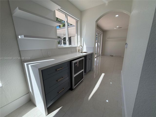 364 SW 188th Ave, Pembroke Pines, FL 33029