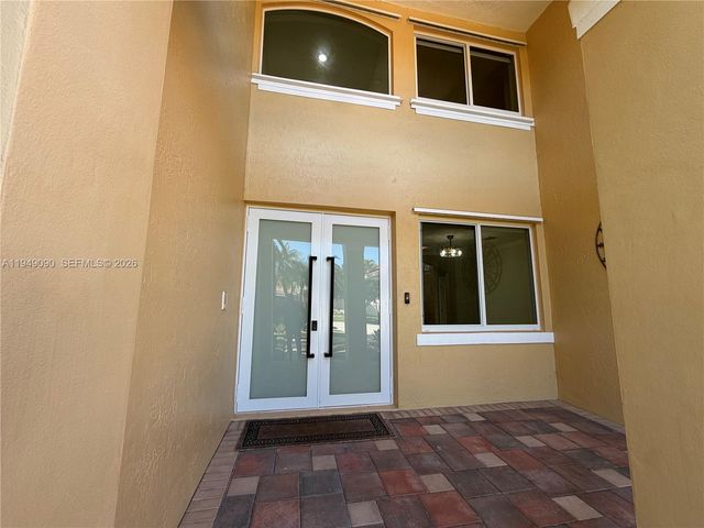 364 SW 188th Ave, Pembroke Pines, FL 33029