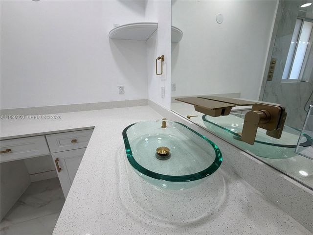 364 SW 188th Ave, Pembroke Pines, FL 33029