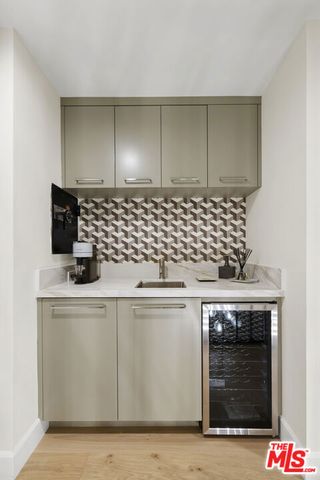 211 S Spalding Drive 109S, Beverly Hills, CA 90212