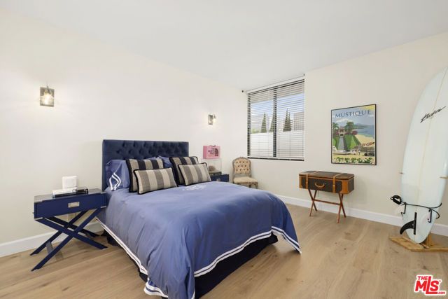 211 S Spalding Drive 109S, Beverly Hills, CA 90212