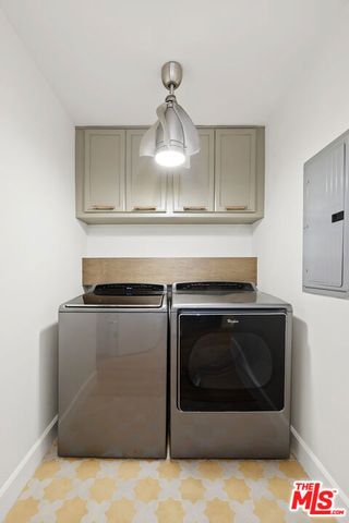 211 S Spalding Drive 109S, Beverly Hills, CA 90212