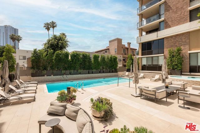 211 S Spalding Drive 109S, Beverly Hills, CA 90212