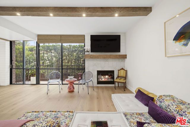 211 S Spalding Drive 109S, Beverly Hills, CA 90212