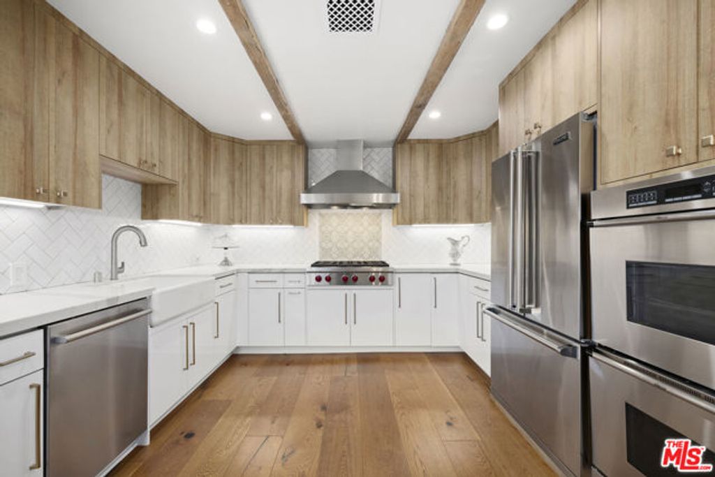 211 S Spalding Drive 109S, Beverly Hills, CA 90212