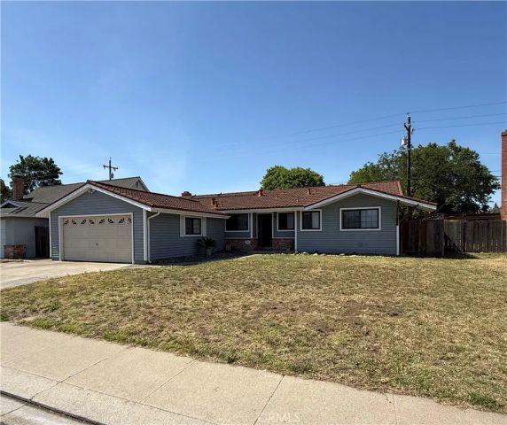 1064 Tioga, Manteca, CA 95337