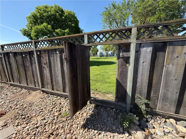 1064 Tioga, Manteca, CA 95337