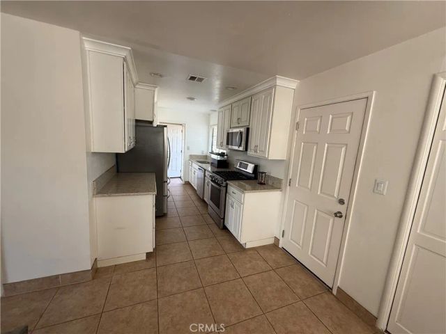 1064 Tioga, Manteca, CA 95337