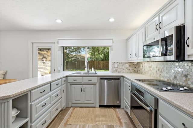 3800 Aspenwood Drive, Bedford, TX 76021