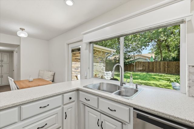 3800 Aspenwood Drive, Bedford, TX 76021