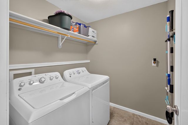 3904 LADUE CT, Columbia, MO 65202
